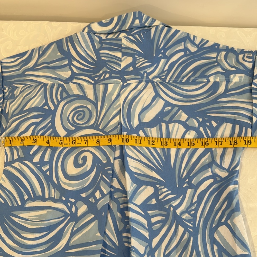 π3/$15π Vineyard Vines 1/2 Button Up Popover. Size 4. - Picture 9 of 10